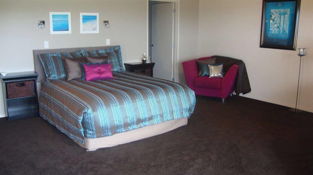 Stunning Views Bed, Breakfast & Health Retreat Bed and Breakfast Whangamata Esterno foto